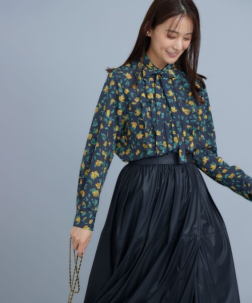 組曲（クミキョク）の「カッティングローズプリント フリルブラウス（シャツ/ブラウス・レディース・イエロー系5/ピンク系5・3/2）」の7枚目の写真