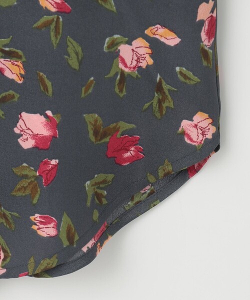 組曲（クミキョク）の「カッティングローズプリント フリルブラウス（シャツ/ブラウス・レディース・イエロー系5/ピンク系5・3/2）」の6枚目の写真