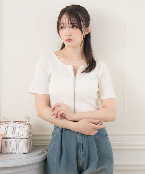 ems excite（エムズエキサイト）の「ノーカラーWZIPCT（Tシャツ/カットソー・レディース・チャコールグレー/ナチュラル/ブラウン・FREE）」の9枚目の写真