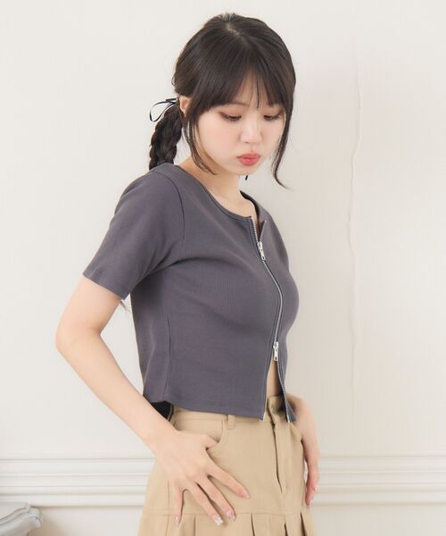 ems excite（エムズエキサイト）の「ノーカラーWZIPCT（Tシャツ/カットソー・レディース・チャコールグレー/ナチュラル/ブラウン・FREE）」の19枚目の写真