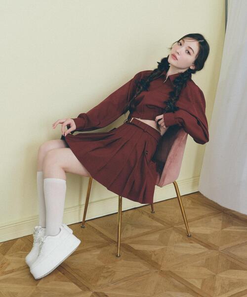 REDYAZEL（レディアゼル）の「【セットアップ可能】ベルト付きプリーツショートスカート（スカート・レディース・グレー/ボルドー/グリーン・SMALL/MEDIUM）」の5枚目の写真