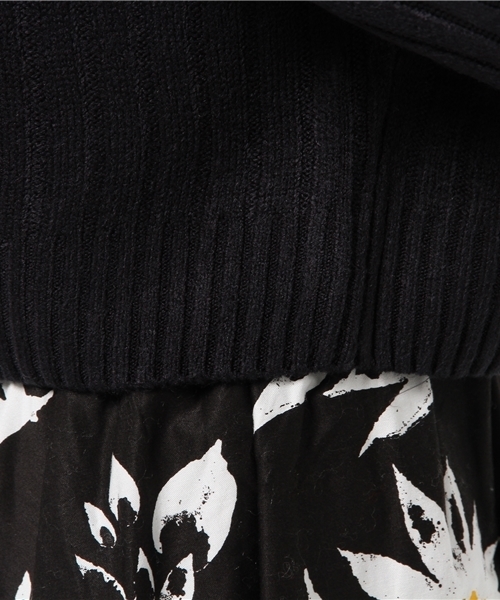 one after another NICE CLAUP（ワンアフターアナザーナイスクラップ）の「【mer1月号掲載 ナイスクラップ】ワイドリブＶネックニット（ニット/セーター・レディース・アイボリー/サックスブルー/カーキ/ネイビー・FREE）」の5枚目の写真