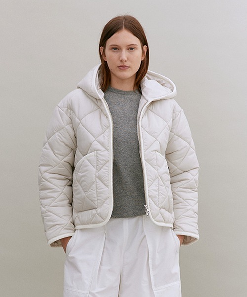 LAVENHAM（ラベンハム）の「Big Quilt Zipped Craydon Womens / ビッグ キルト ジップド クレイドン ウィメンズ（その他アウター・レディース・グリーン/ダークブラック/ライトブルー/オフホワイト/ベージュ系その他2・8/10/12/14/6）」の21枚目の写真