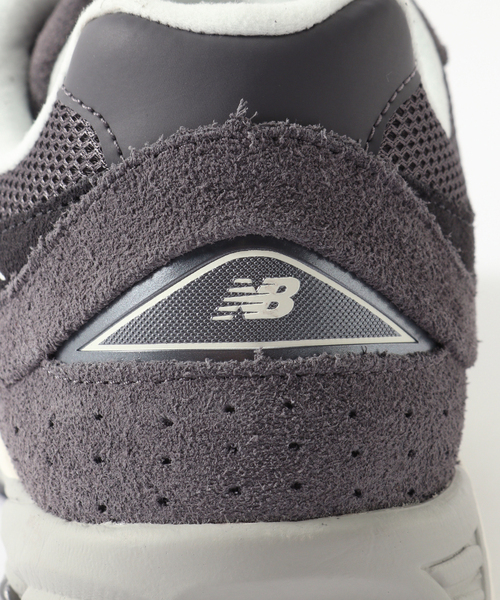 NEW BALANCE(ニューバランス)の「《WEB限定》【New Balance / ニューバランス】M2002RFL(その他シューズ・メンズ・チャコールグレー・26cm/26.5cm/27cm/27.5cm/28cm)」の4枚目の写真