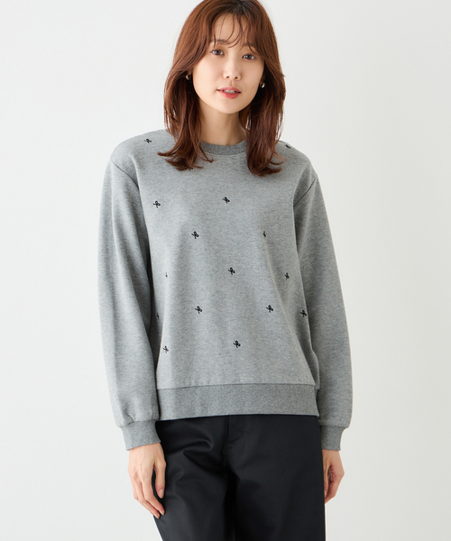 Petit Honfleur(プチオンフルール)の「リボン刺しゅうプルオーバー(Tシャツ/カットソー・レディース・グレー/ネイビー・M/L)」の3枚目の写真