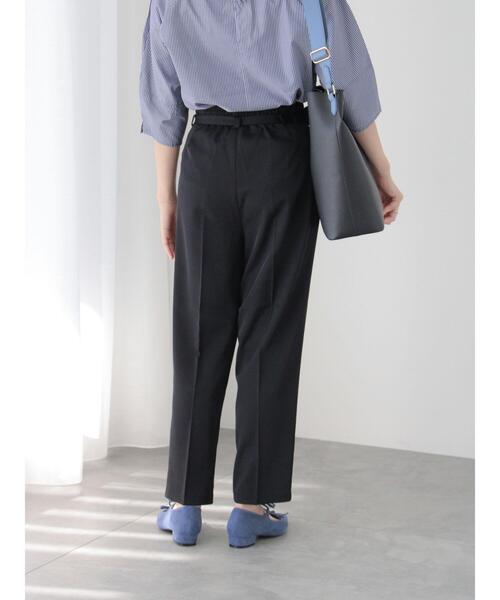 Te chichi TERRASSE（テチチテラス）の「ベルト付テーパードパンツ（その他パンツ・レディース・ブラック/モカ/ブルー・F）」の7枚目の写真