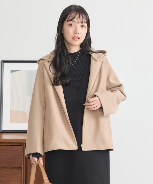 earth music&ecology(アースミュージックアンドエコロジー)の「2Wayフードショートコート(ダッフルコート・レディース・ベージュ/ブラック/アイボリー・L/M)」の4枚目の写真