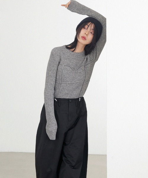 LIAN（リアン）の「ビスチェデザインリブニットトップス（ニット/セーター・レディース・アイボリー/ブラック/グレー/モカ/レッド・FREE）」の16枚目の写真