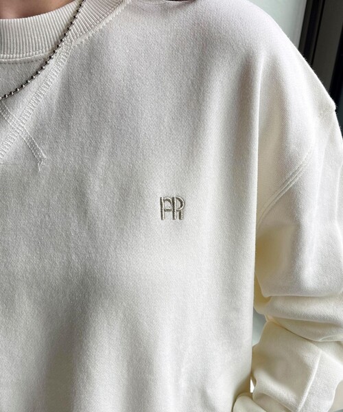 fredy emue(フレディエミュ)の「FR刺繍裏毛スウェット(スウェット・レディース・オフホワイト/チャコールグレー/ライトグレー/ネイビー・38)」の17枚目の写真