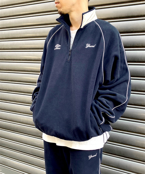 UMBRO（アンブロ）の「【GRAND COLLECTION × UMBRO】MICRO FLEECE QUARTER ZIP（スウェット・メンズ・ブラック/ネイビー・MEDIUM/LARGE）」の5枚目の写真