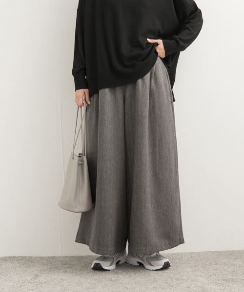 URBAN RESEARCH DOORS（アーバンリサーチドアーズ）の「メランジヘリンボーンギャザーワイドパンツ（その他パンツ・レディース・チャコールグレー/ベージュ・MEDIUM）」の7枚目の写真