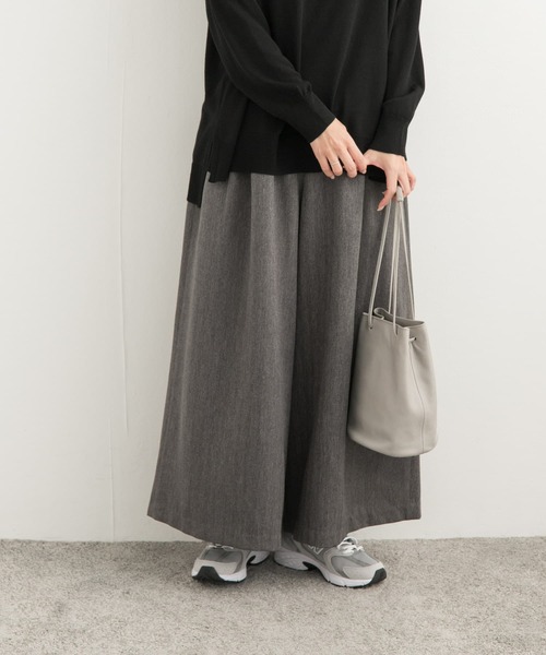 URBAN RESEARCH DOORS（アーバンリサーチドアーズ）の「メランジヘリンボーンギャザーワイドパンツ（その他パンツ・レディース・チャコールグレー/ベージュ・MEDIUM）」の10枚目の写真