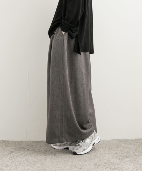 URBAN RESEARCH DOORS（アーバンリサーチドアーズ）の「メランジヘリンボーンギャザーワイドパンツ（その他パンツ・レディース・チャコールグレー/ベージュ・MEDIUM）」の11枚目の写真