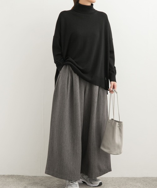 URBAN RESEARCH DOORS（アーバンリサーチドアーズ）の「メランジヘリンボーンギャザーワイドパンツ（その他パンツ・レディース・チャコールグレー/ベージュ・MEDIUM）」の12枚目の写真