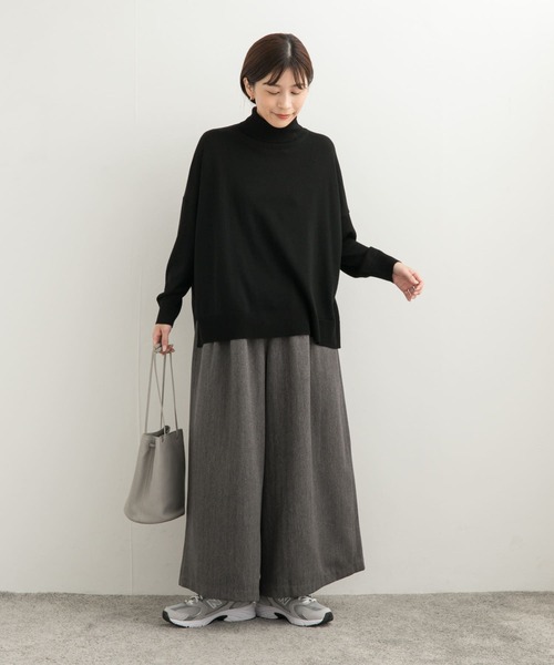 URBAN RESEARCH DOORS（アーバンリサーチドアーズ）の「メランジヘリンボーンギャザーワイドパンツ（その他パンツ・レディース・チャコールグレー/ベージュ・MEDIUM）」の17枚目の写真