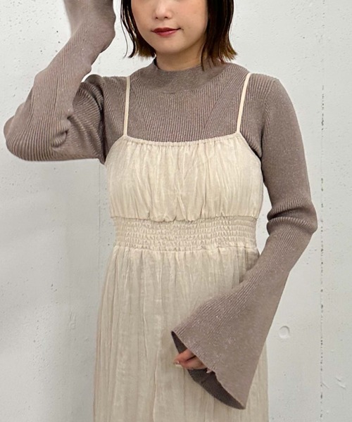 archives（アルシーヴ）の「ラメリブフレアスリーブニット（ニット/セーター・レディース・グレー/アイボリー/ブラック/ピンクベージュ・MEDIUM）」の12枚目の写真