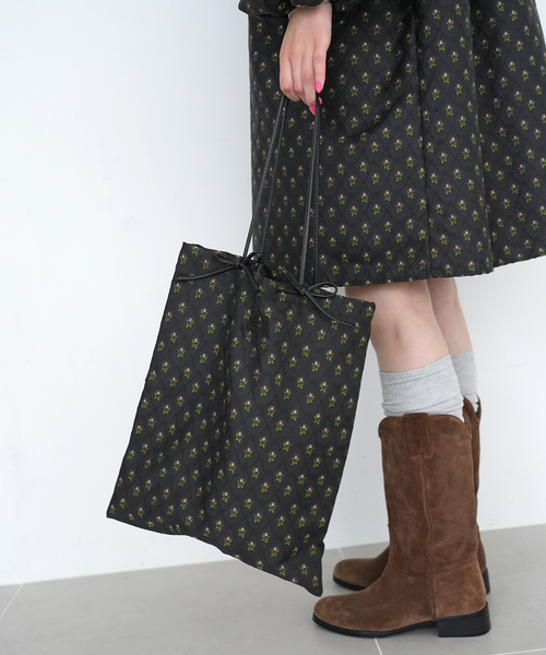 SLOBE citron.(スローブシトロン)の「《WEB限定》SLOBE citron.フラワージャガードトートバッグ(トートバッグ・レディース・ブラック・FREE)」の2枚目の写真