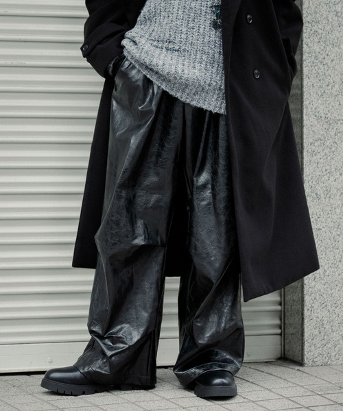 SENSE OF PLACE by URBAN RESEARCH（センスオブプレイスバイアーバンリサーチ）の「FLタックワイドパンツ（その他パンツ・メンズ・ブラック/ブラック系その他・MEDIUM/LARGE）」の3枚目の写真