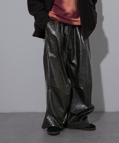 SENSE OF PLACE by URBAN RESEARCH（センスオブプレイスバイアーバンリサーチ）の「FLタックワイドパンツ（その他パンツ・メンズ・ブラック/ブラック系その他・MEDIUM/LARGE）」の10枚目の写真