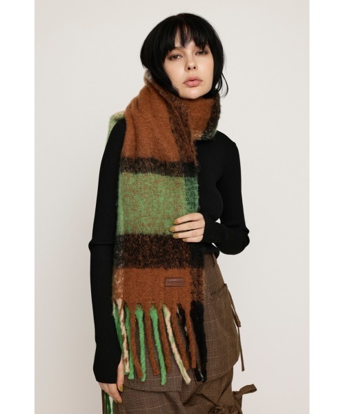 SLY（スライ）の「SHAGGY CHECK MUFFLER シャギー チェック マフラー（マフラー・レディース・グリーン系その他2/イエロー系その他/オレンジ系その他・FREE）」の2枚目の写真