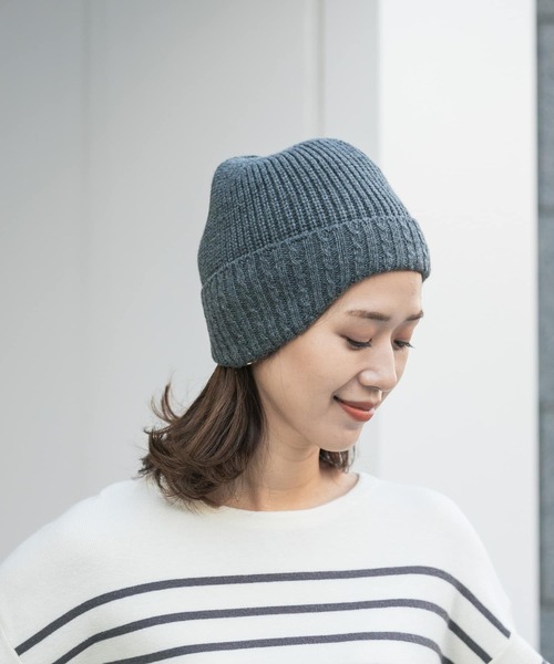 URBAN RESEARCH DOORS(アーバンリサーチドアーズ)の「耳当て付きニット帽(ニットキャップ/ビーニー・レディース・チャコールグレー/アイボリー・ONE)」の4枚目の写真