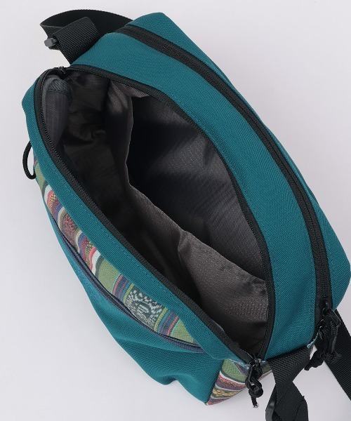 チチカカ(チチカカ)の「セパレートショルダーバッグ(トートバッグ・レディース・レッド/ダークグリーン/ブラック・FREE)」の9枚目の写真