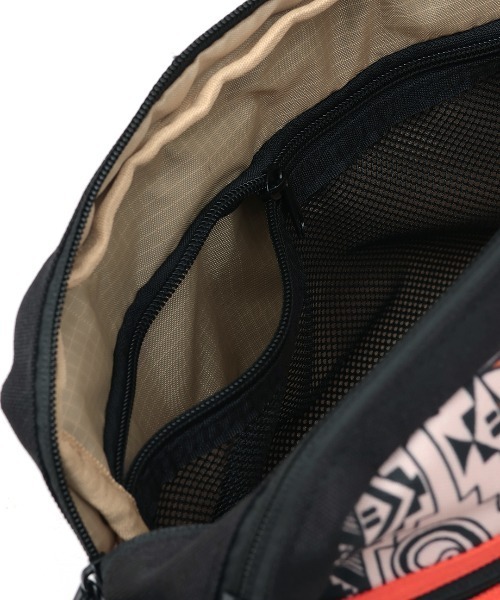 チチカカ(チチカカ)の「セパレートショルダーバッグ(トートバッグ・レディース・レッド/ダークグリーン/ブラック・FREE)」の13枚目の写真