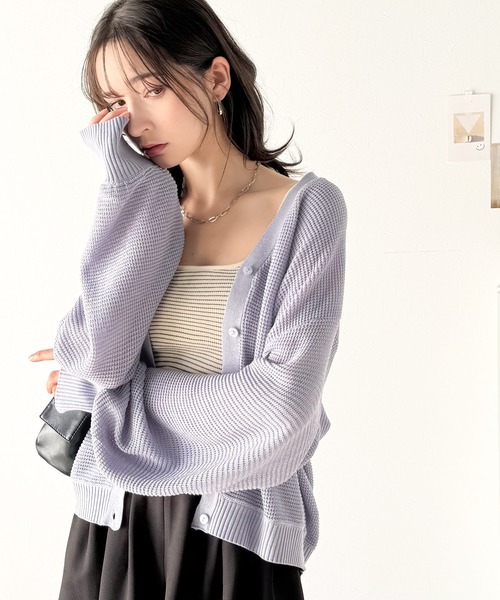 classicalelf（クラシカルエルフ）の「リラクシーで上品。ワッフルニットVネックカーディガン（ドルマンスリーブ）（カーディガン/ボレロ・レディース・ブルー/アイボリー/ブラック・LARGE/MEDIUM/SMALL/X-LARGE）」の22枚目の写真