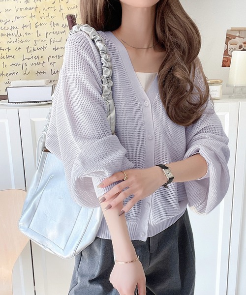 classicalelf（クラシカルエルフ）の「リラクシーで上品。ワッフルニットVネックカーディガン（ドルマンスリーブ）（カーディガン/ボレロ・レディース・ブルー/アイボリー/ブラック・LARGE/MEDIUM/SMALL/X-LARGE）」の9枚目の写真