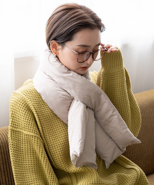 VitaFelice（ヴィータフェリーチェ）の「ボリュームナイロンマフラー（マフラー・レディース・ベージュ/カーキ/ブラック・FREE）」の2枚目の写真