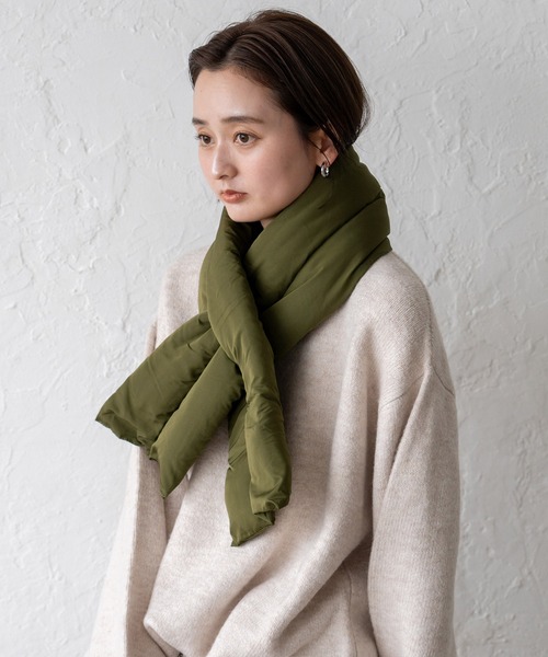VitaFelice（ヴィータフェリーチェ）の「ボリュームナイロンマフラー（マフラー・レディース・ベージュ/カーキ/ブラック・FREE）」の4枚目の写真