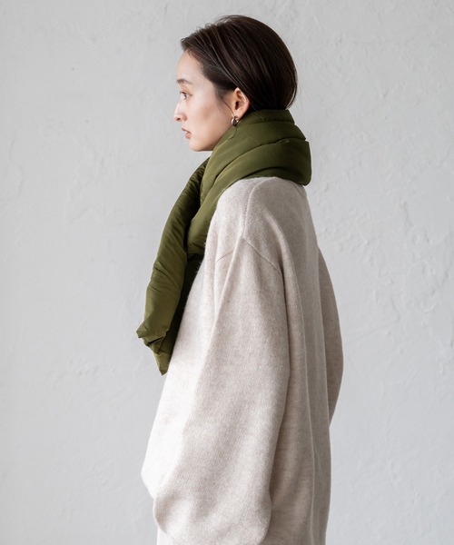 VitaFelice（ヴィータフェリーチェ）の「ボリュームナイロンマフラー（マフラー・レディース・ベージュ/カーキ/ブラック・FREE）」の8枚目の写真