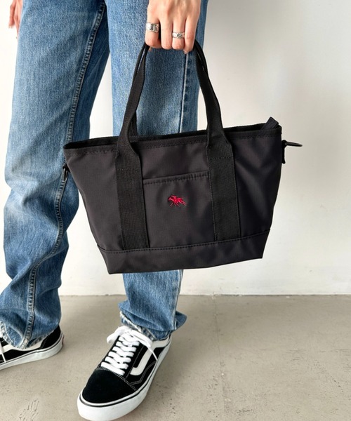 POLOCHAMPS(ポロチャンプス)の「POLOCHAMPS(ポロチャンプス)/2WAY 軽量 ワンポイント刺繍 ショルダーバッグ 手提げ ミニトートバッグ(トートバッグ・レディース・ネイビー/ベージュ/ブラック/アイボリー・FREE)」の21枚目の写真