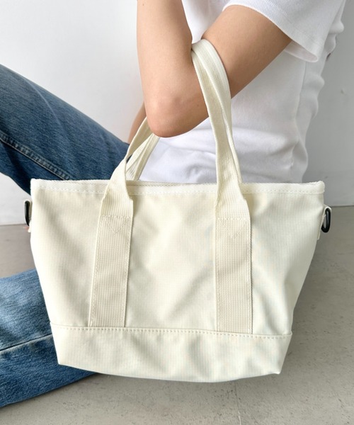 POLOCHAMPS(ポロチャンプス)の「POLOCHAMPS(ポロチャンプス)/2WAY 軽量 ワンポイント刺繍 ショルダーバッグ 手提げ ミニトートバッグ(トートバッグ・レディース・ネイビー/ベージュ/ブラック/アイボリー・FREE)」の19枚目の写真