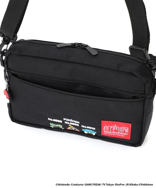 Manhattan Portage（マンハッタンポーテージ）の「Jogger Bag Ver.2 Pokemon Paldea（ショルダーバッグ・メンズ・ブラック・X-SMALL）」の6枚目の写真