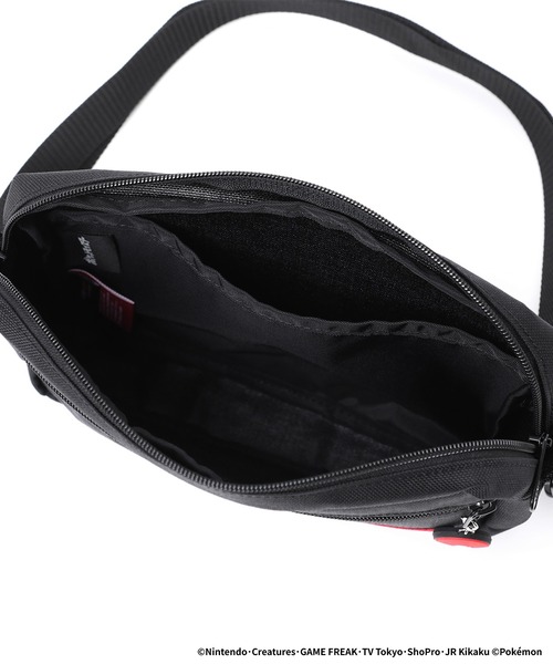 Manhattan Portage（マンハッタンポーテージ）の「Jogger Bag Ver.2 Pokemon Paldea（ショルダーバッグ・メンズ・ブラック・X-SMALL）」の5枚目の写真