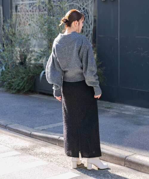 KBF（ケイビーエフ）の「ラメフェザースカート（スカート・レディース・アイボリー/ブラック/ブルー・ONE）」の9枚目の写真