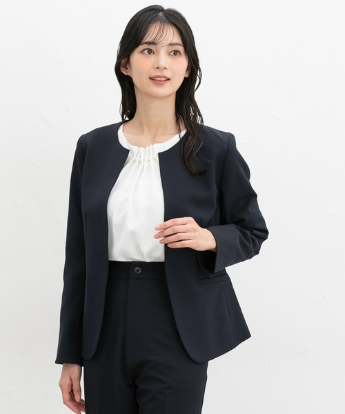 美品 23区 パンツスーツ ノーカラー ストレッチ リネン ウォッシャブル 黒 ストレッチ・ウォッシャブル・イージーケア】セレモニー対応ノー