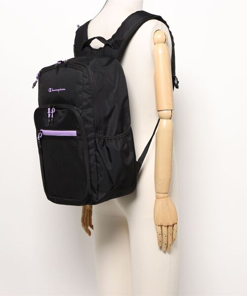 Champion（チャンピオン）の「リュックサック スーシテイ A4サイズ収納 14inch収納 27L 63961（バックパック/リュック・メンズ・ブラック×ホワイト/ベージュ×ブラック/ブラック×パープル/ブラック×グリーン・FREE）」の8枚目の写真
