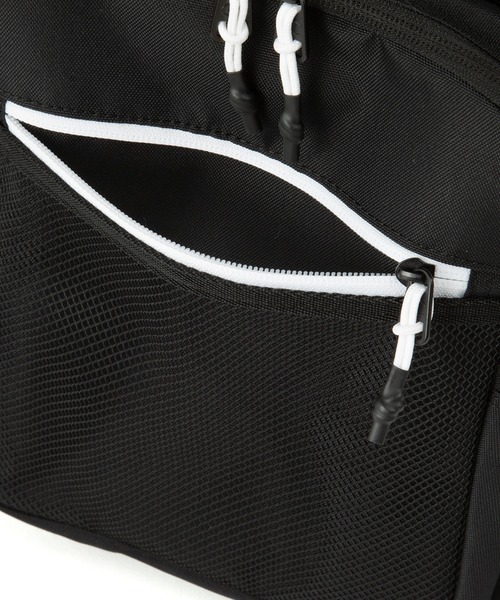 Champion（チャンピオン）の「リュックサック スーシテイ A4サイズ収納 14inch収納 27L 63961（バックパック/リュック・メンズ・ブラック×ホワイト/ベージュ×ブラック/ブラック×パープル/ブラック×グリーン・FREE）」の20枚目の写真