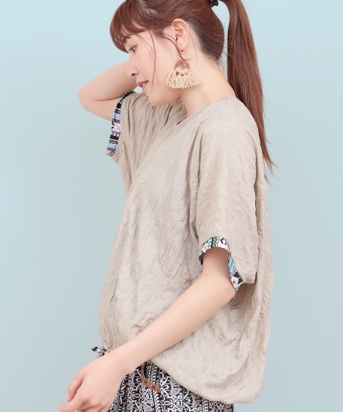 チチカカ（チチカカ）の「楊柳裾ドロストブラウス（シャツ/ブラウス・レディース・ブルー/ベージュ/マスタード・FREE）」の5枚目の写真