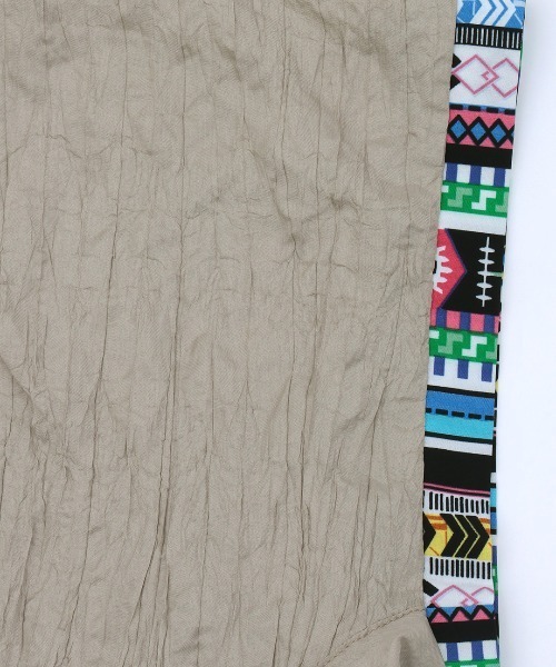 チチカカ（チチカカ）の「楊柳裾ドロストブラウス（シャツ/ブラウス・レディース・ブルー/ベージュ/マスタード・FREE）」の16枚目の写真