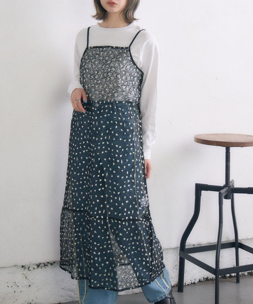 RETRO GIRL(レトロガール)の「キラキラ刺繍キャミOP(ワンピース・レディース・ブラック/オフホワイト・FREE)」の2枚目の写真