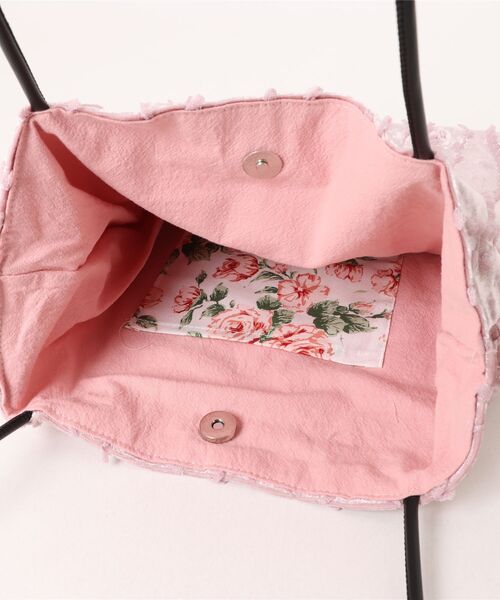 VIBGYOR(ヴィブジョー)の「Liaa/ベロア レース 刺繍 トートバッグ A18553(トートバッグ・レディース・その他4/その他1/その他2/その他3/その他8/その他10/その他6/その他7/その他9・FREE)」の16枚目の写真