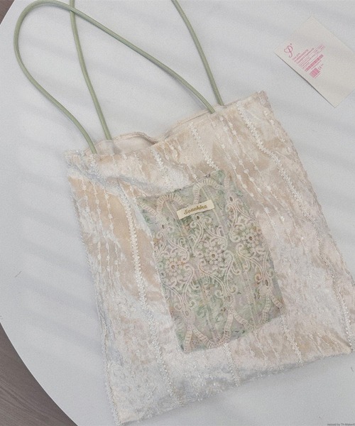 VIBGYOR(ヴィブジョー)の「Liaa/ベロア レース 刺繍 トートバッグ A18553(トートバッグ・レディース・その他4/その他1/その他2/その他3/その他8/その他10/その他6/その他7/その他9・FREE)」の11枚目の写真