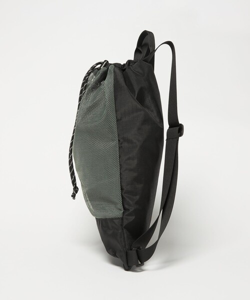 green label relaxing(グリーンレーベルリラクシング)の「GLR メッシュ ナップサック / キッズ(バックパック/リュック・キッズ・ブラック/グレー・FREE)」の4枚目の写真