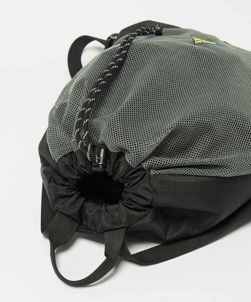 green label relaxing(グリーンレーベルリラクシング)の「GLR メッシュ ナップサック / キッズ(バックパック/リュック・キッズ・ブラック/グレー・FREE)」の7枚目の写真