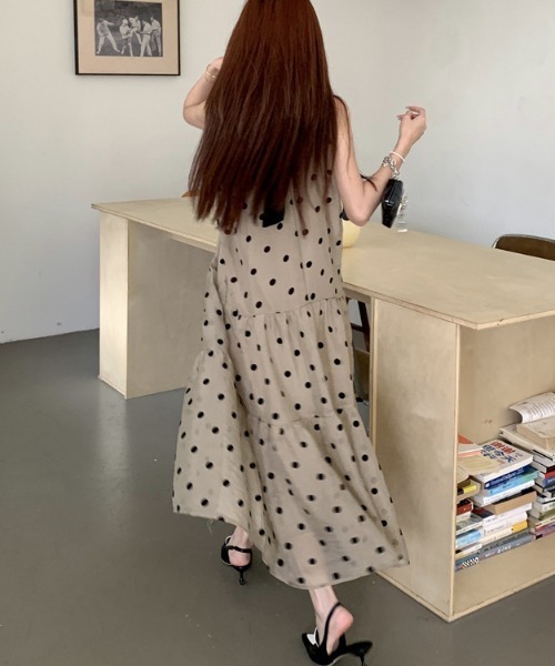 FREE STYLISTS(フリー スタイリスト)の「YUGA_YGMC Halter neck polka dot dress(ワンピース・レディース・ベージュ・FREE)」の6枚目の写真