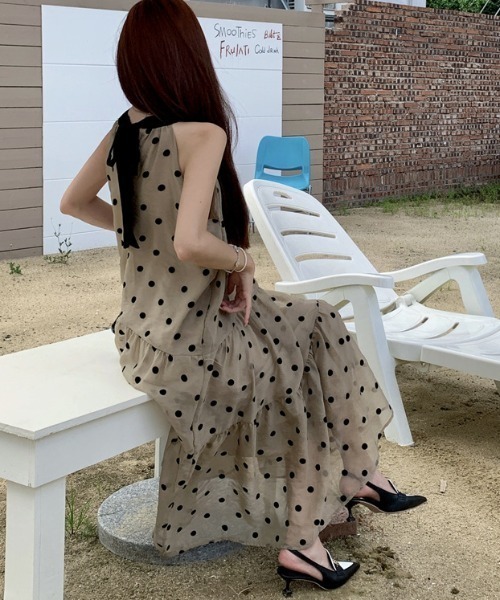 FREE STYLISTS(フリー スタイリスト)の「YUGA_YGMC Halter neck polka dot dress(ワンピース・レディース・ベージュ・FREE)」の9枚目の写真