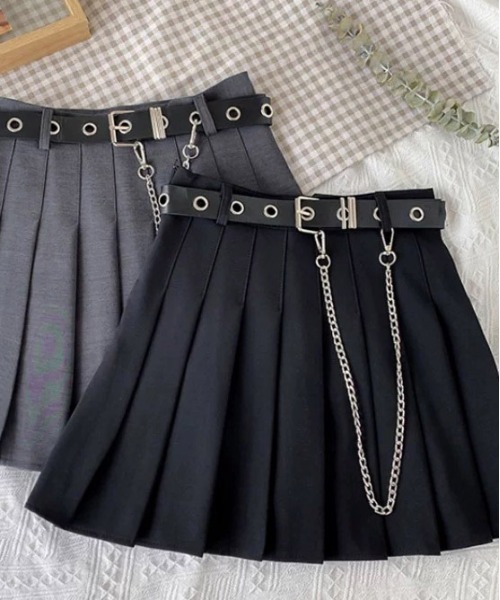 .KOM（ドットコム）の「『.KOM/ドットケーオーエム』チェーン&ポケットミニスカート【Y】【CN】（スカート・レディース・ブラック/グレー・FREE）」の5枚目の写真